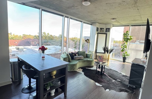 2-bedroom High Rise condo in the heart of Downtown Raleigh