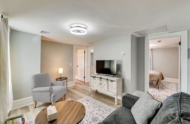 2 Mi to Uptown: Centrally Located Kingston Apt!