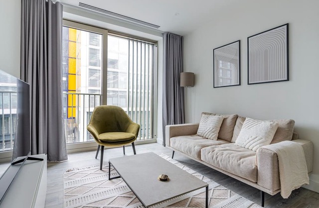 Blueground | Stratford, rooftop, nr Olympic Park