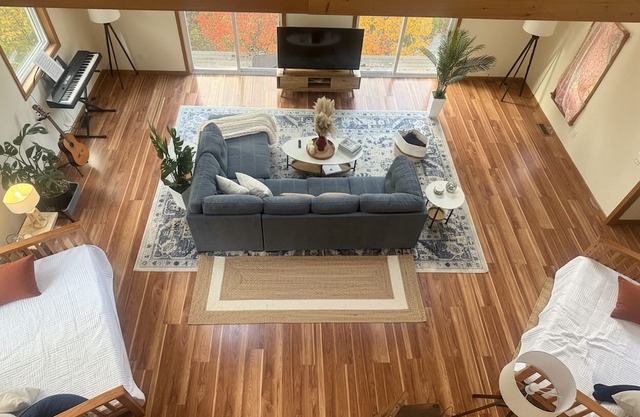 Blue Bird Chalet – 5BR Retreat w/Sauna, Pool + Loft, Near Jiminy Peak