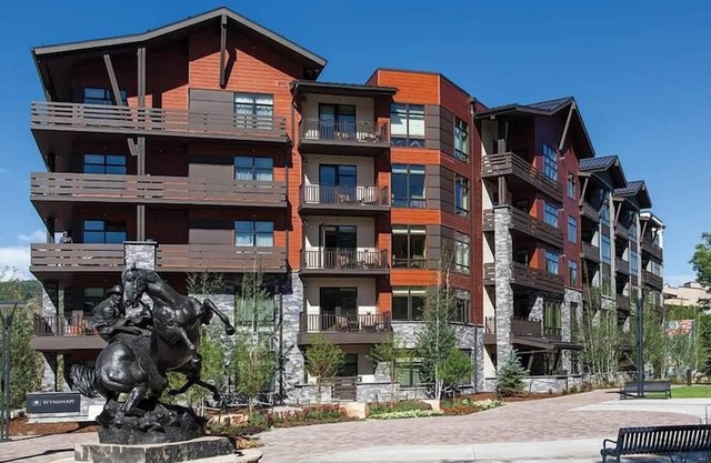 3br Presidential Condo Family Getaway in Mts!