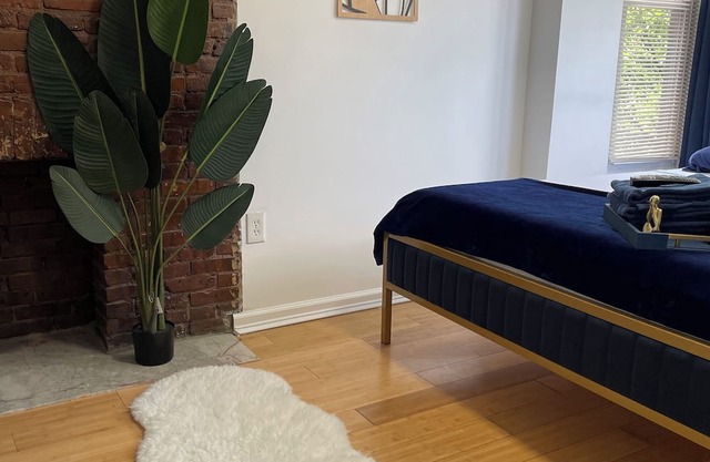 Whisper City Love A 30 min Electrifying Escape near NYC's Pulsating heart!