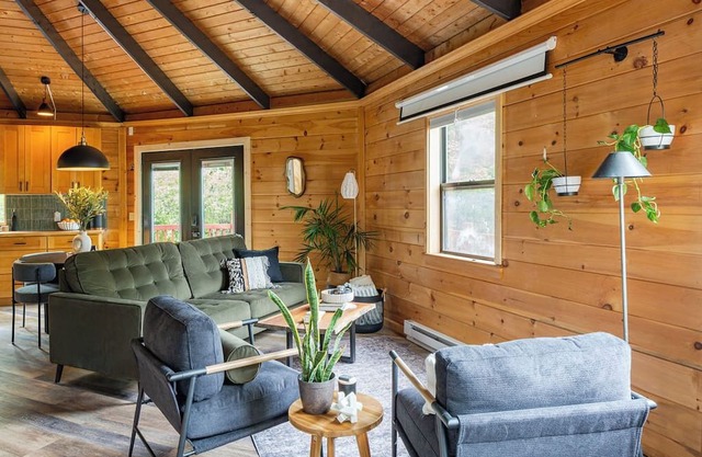 The Lily Pad – Cozy roundhouse nestled in the heart of the Catskill Mountains