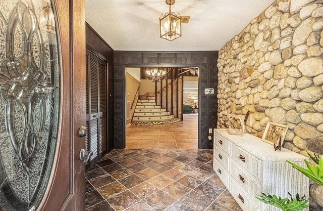 4-Bed/3-Bath House in Charming High Island Island w/Birding Trails
