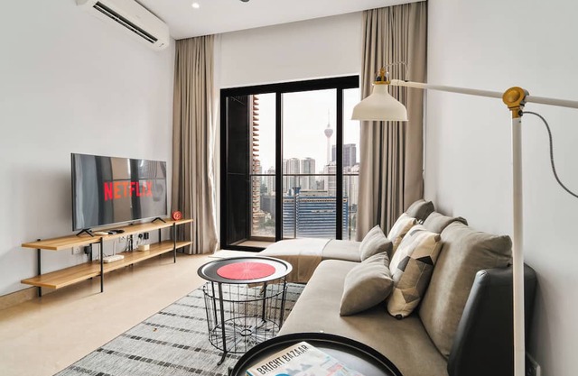 2-bedroom Suite with Twin Tower view at the living room