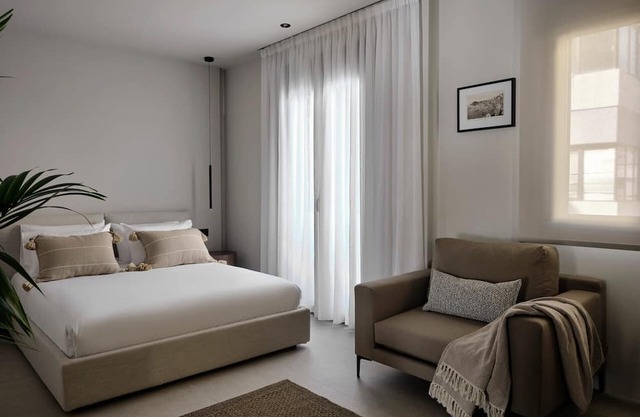 Endearing Athens Suite | Helios Suite | 1 Bedroom | Private Furnished Balcony | Prime Location | Chalandri