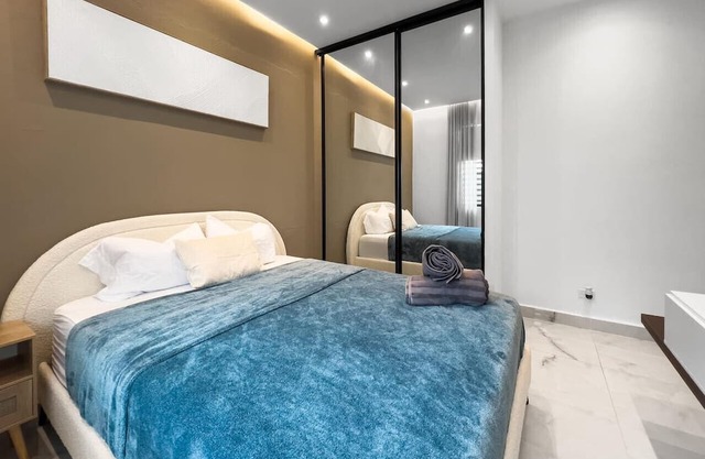 Hyde Park #4 | Comfy Apt W/Parking @ San Juan