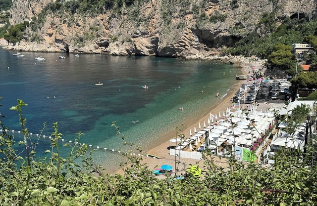Renovated apartment, sea view, S-W orientation, terrace, near Monaco, Mala beach