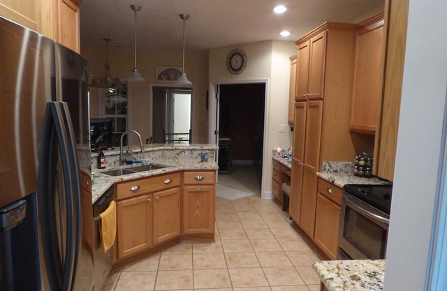 5-bed home in Myrtle Beach has AC, WiFi, pool table, garage, HOA large amenities