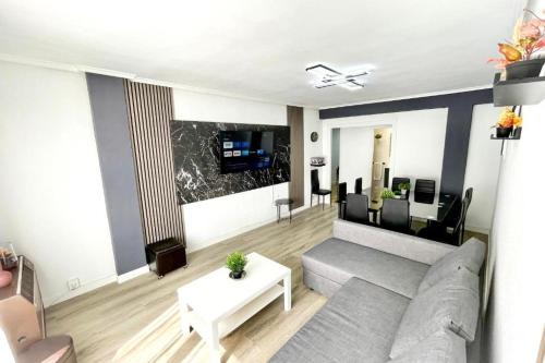 Your Large Family Apartment in Zaragoza