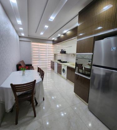 İlk apartment