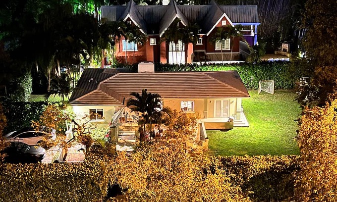 Coral Gables House | AMAZING South Miami/Gables 3/3 Home walk shops, restaurants, movies, nightlife