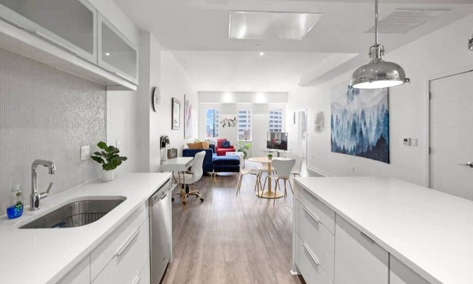 Downtown Kansas City Apartment | ☆Location Location☆ Luxury 2 bed