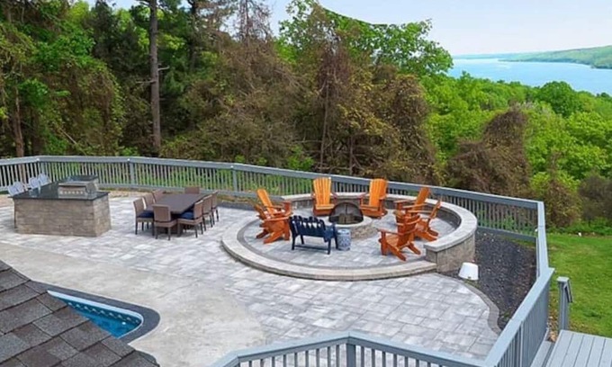 Naples House | Finger Lakes Wineries Golf Foliage Hiking Skiing