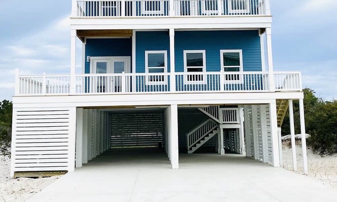 Morgantown House | New in 2023, Dogs OK, Pools & Tennis