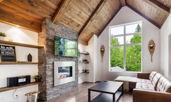 Petite-Riviere-Saint-Francois Ski Chalet | The Bear of Charlevoix