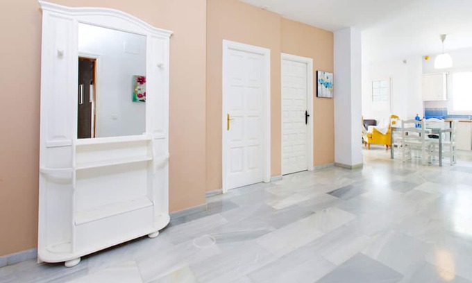 Nerja Apartment | BB Suite (3 double rooms)