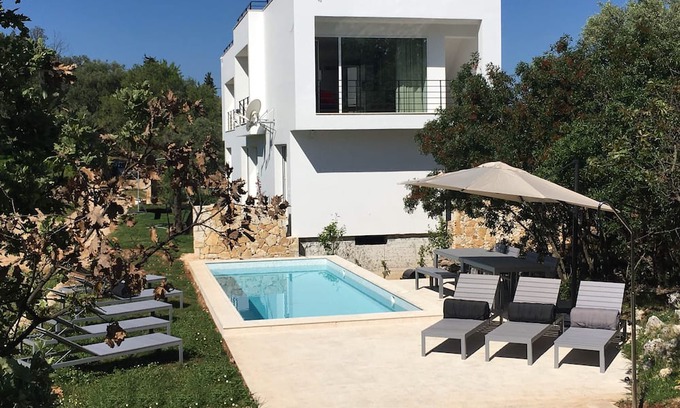 Petaleia Villa | Architect villa between the sea and mountains