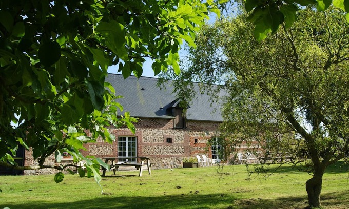 Bretteville-du-Grand Caux Cottage | Charming Normandy cottage chestnut 15 km from Etretat in Upper Normandy