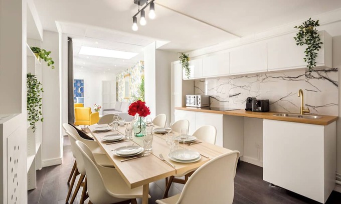 2nd Arrondissement Apartment | Merveil Family suite - Louvre Victoires