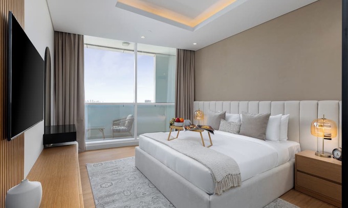 Downtown Dubai Apartment | Maison Privee - Chic Downtown Cityscape