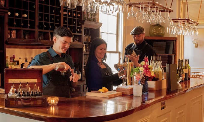 Lewisburg Hotel | Historic General Lewis Inn