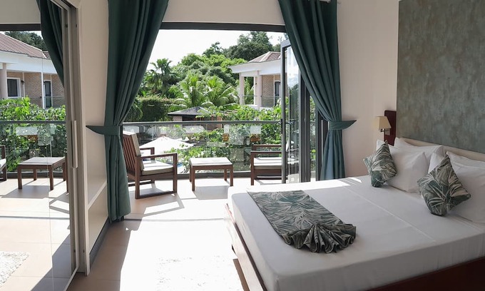 Anse Royale Villa | STYLISH~SUITES~HILLTOP~BEACH5mins~POOL~WIFI~A/C