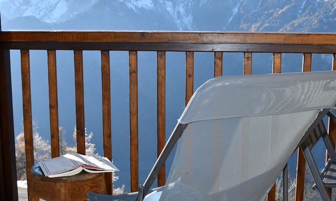 Villard-Reculas Apartment | Apartment 'Tout Confort Et Moderne Granges 33' with Mountain View, Balcony and Wi-Fi
