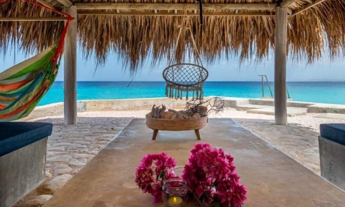 Kralendijk House | Luxury villa with private pool and private beach