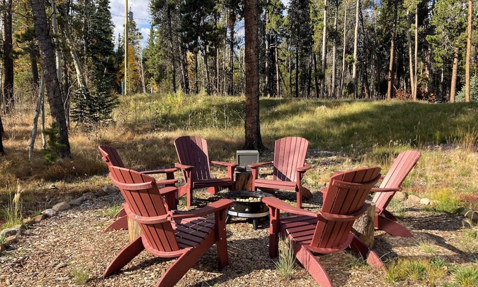 Fairplay Cabin | The Hideaway - Hot tub, Private, No stairs, 3-bedroom cabin in Fairplay