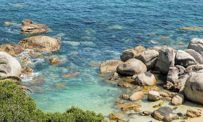Camps Bay Apartment | Private Pool Tranquility at Ocean Penthouse Retreat