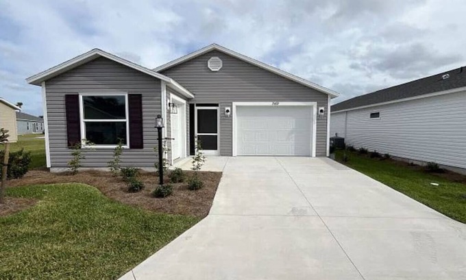 Okahumpka Villa | Pools, Golfs and Many More Amenities to Enjoy The Villages