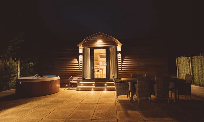 Weston Cabin | Cosy Rural Cabin With Hot Tub