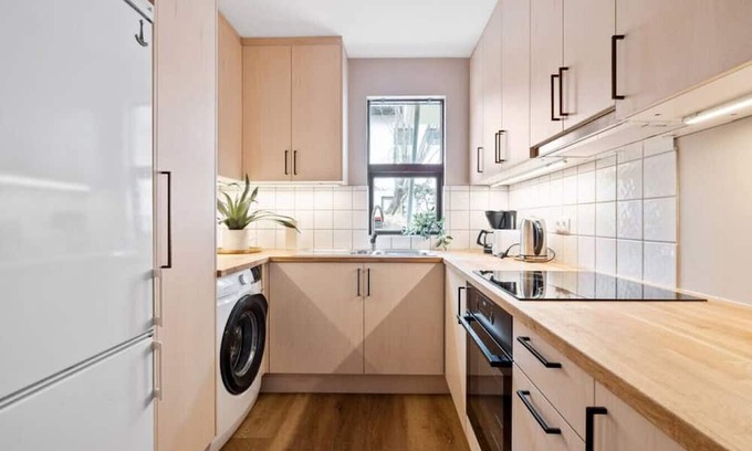 Breidholt Apartment | Restful Retreat in the Suburbs