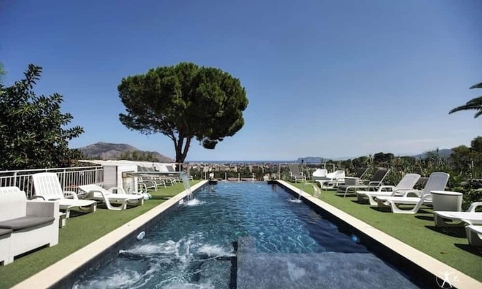 Palermo Apartment | Exclusive Apartment in Villa with Pool - A Corner of Paradise