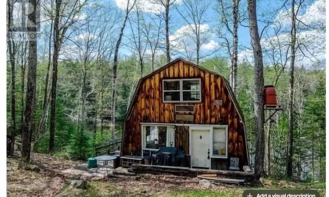 Irondale Cabin | Welcome to Glamor Rustic Retreats, your ideal getaway in Highlands East, Ontario