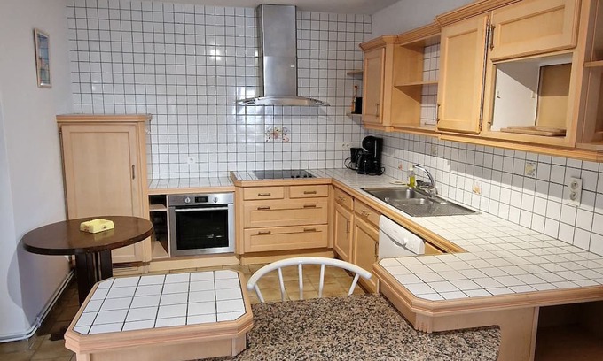 Luzech House | Small house on the village square in Luzech