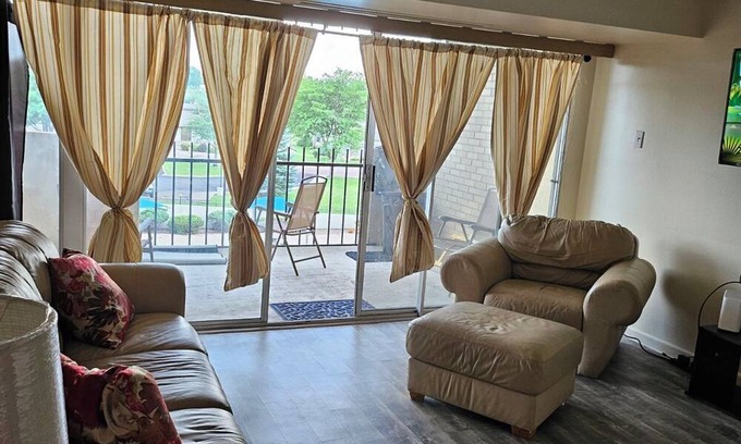 Southeast Colorado Springs Condo | Home Away From Home , Cozy condo with AC and WiFi in lovely Colorado Springs,