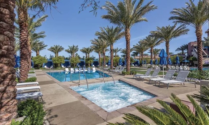 Las Vegas Resort | Club Wyndham Desert Blue 10/17-10/20 1 Bedroom Deluxe, full kitchen