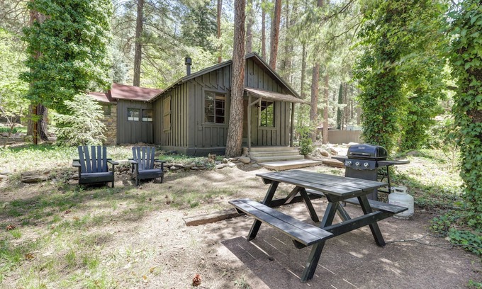 Sedona Apartment | Pet-Friendly Sedona Gem w/Swimming Hole
