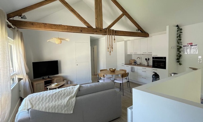 Escoville Apartment | L'appart Charmant Avec son Belle Espace Extérieur