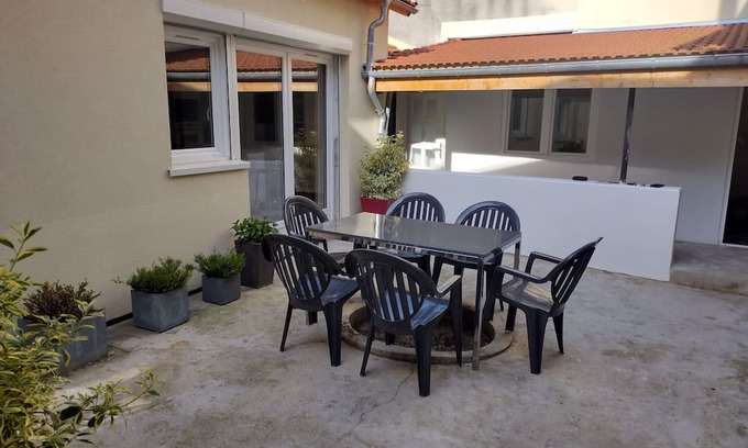 Esbly Apartment | House With Private Terrace Near Disneyland