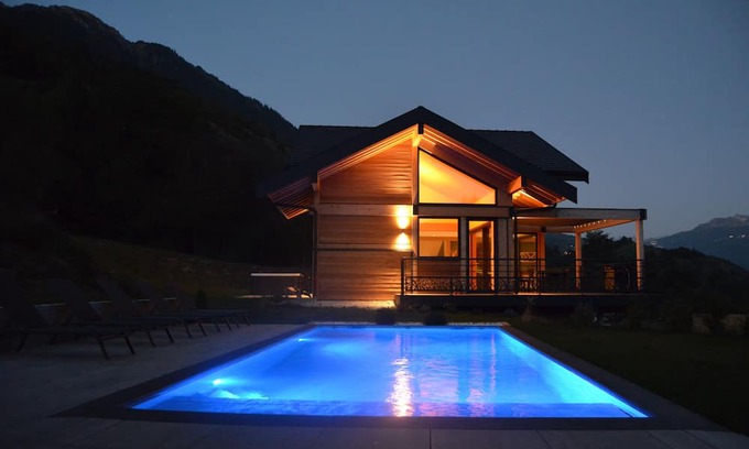 Aime Ski Chalet | Chalet Neuf, Piscine Chauffée, Jacuzzi, Pétanque
