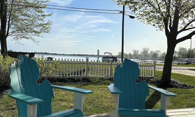 Crystal Cottage | A beautiful cottage located in the lake in Crystal, MI