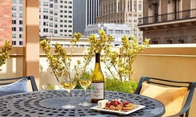 Chinatown Apartment | King Room Near Dragon Gate Chinatown SAN