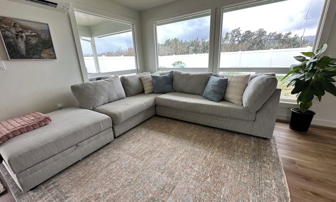 Kahuku House | Modern North Shore Getaway 4 Bedroom Home - short walk to the beach