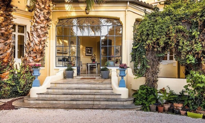 Bas-Vernet Apartment | 66C1 - Stay in a château