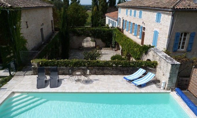 Bruniquel House | Le Flacon de la Verrouille, Bloom Bed & Breakfast Avec Piscine