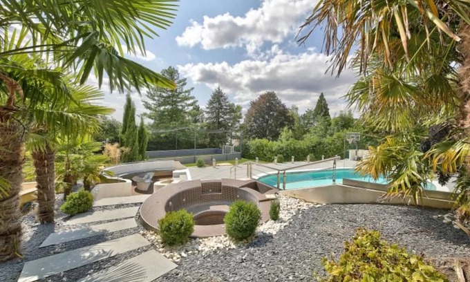 Saint-Nom-la-Breteche Villa | Magnifique Villa au Calme à 30min de Paris