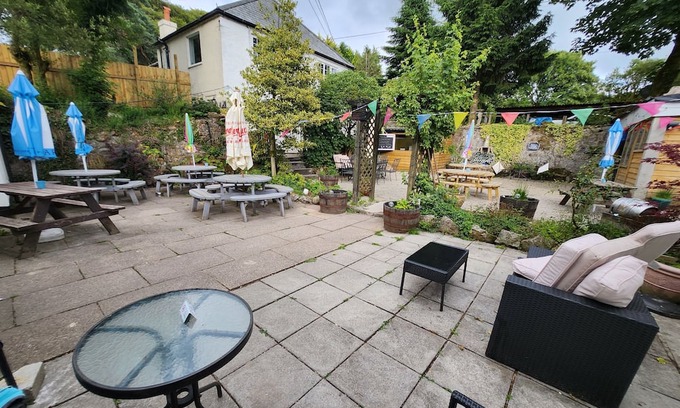 Dartmoor Forest Hotel | East Dart Inn